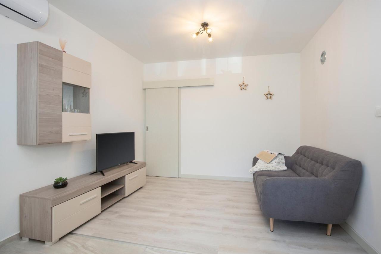 Apartment Stella 拉宾 外观 照片